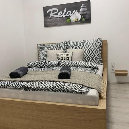 Forint Apartmanok Мішкольц Екстер'єр фото